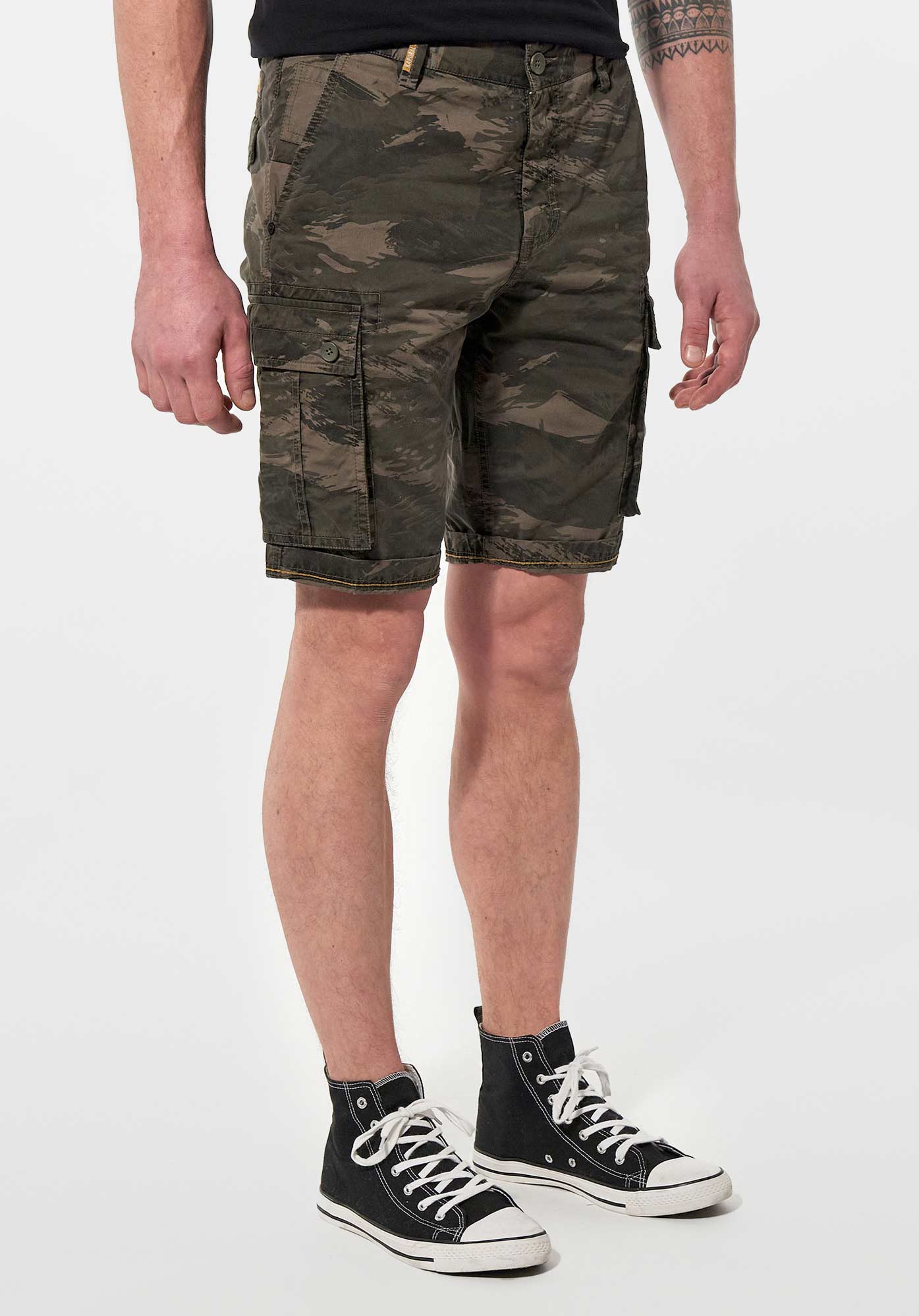 Men s khaki camo 100 cotton shorts Namou Kaporal