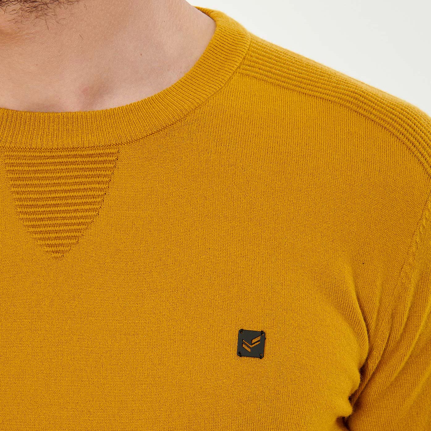 Pull new arrivals moutarde homme