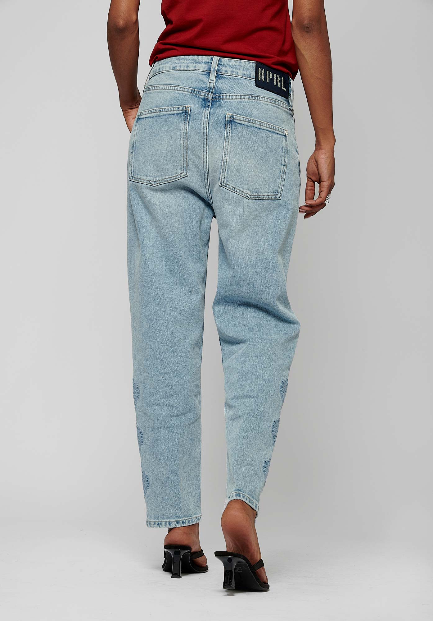 Jean carrot femme best sale