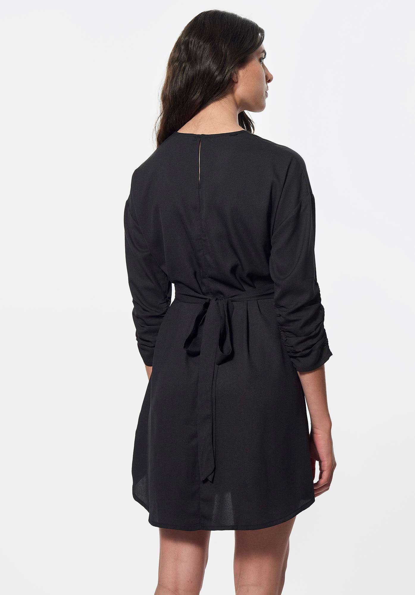 Robe noire sales fluide